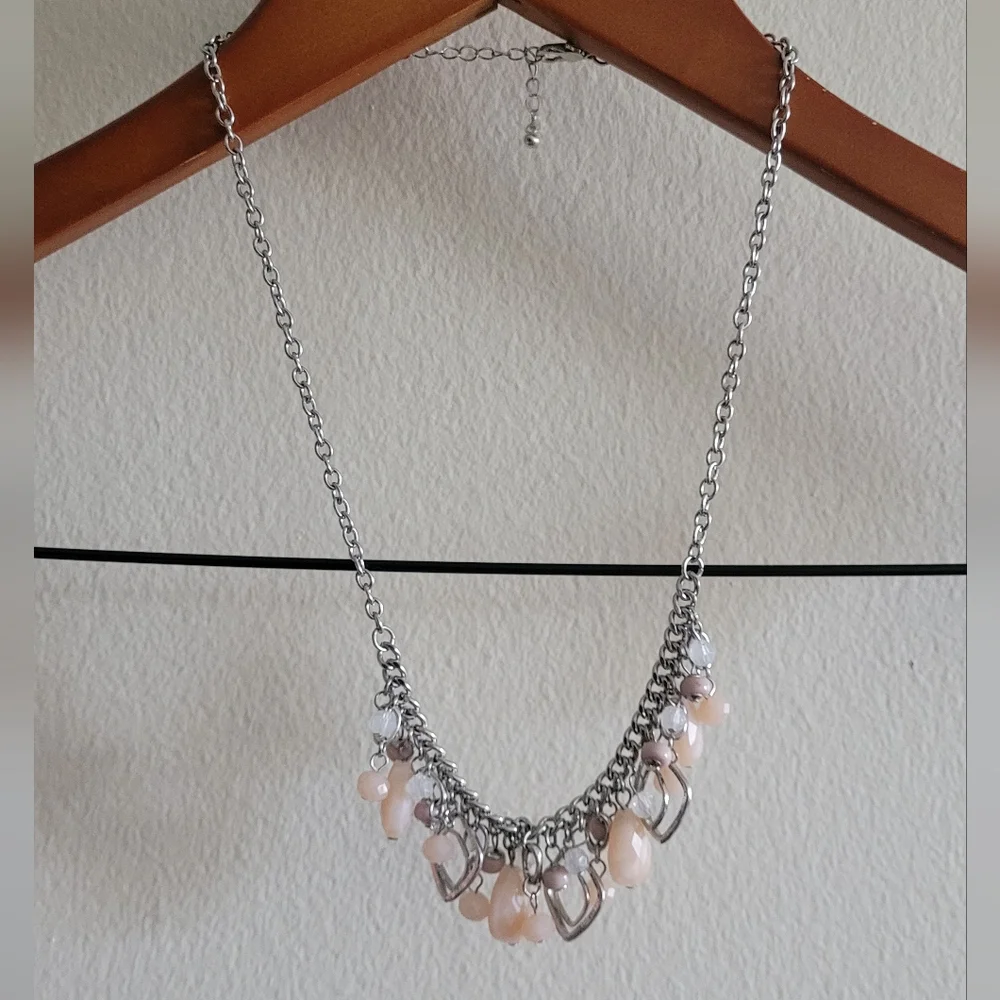 Statement necklace with adjustable clasp
